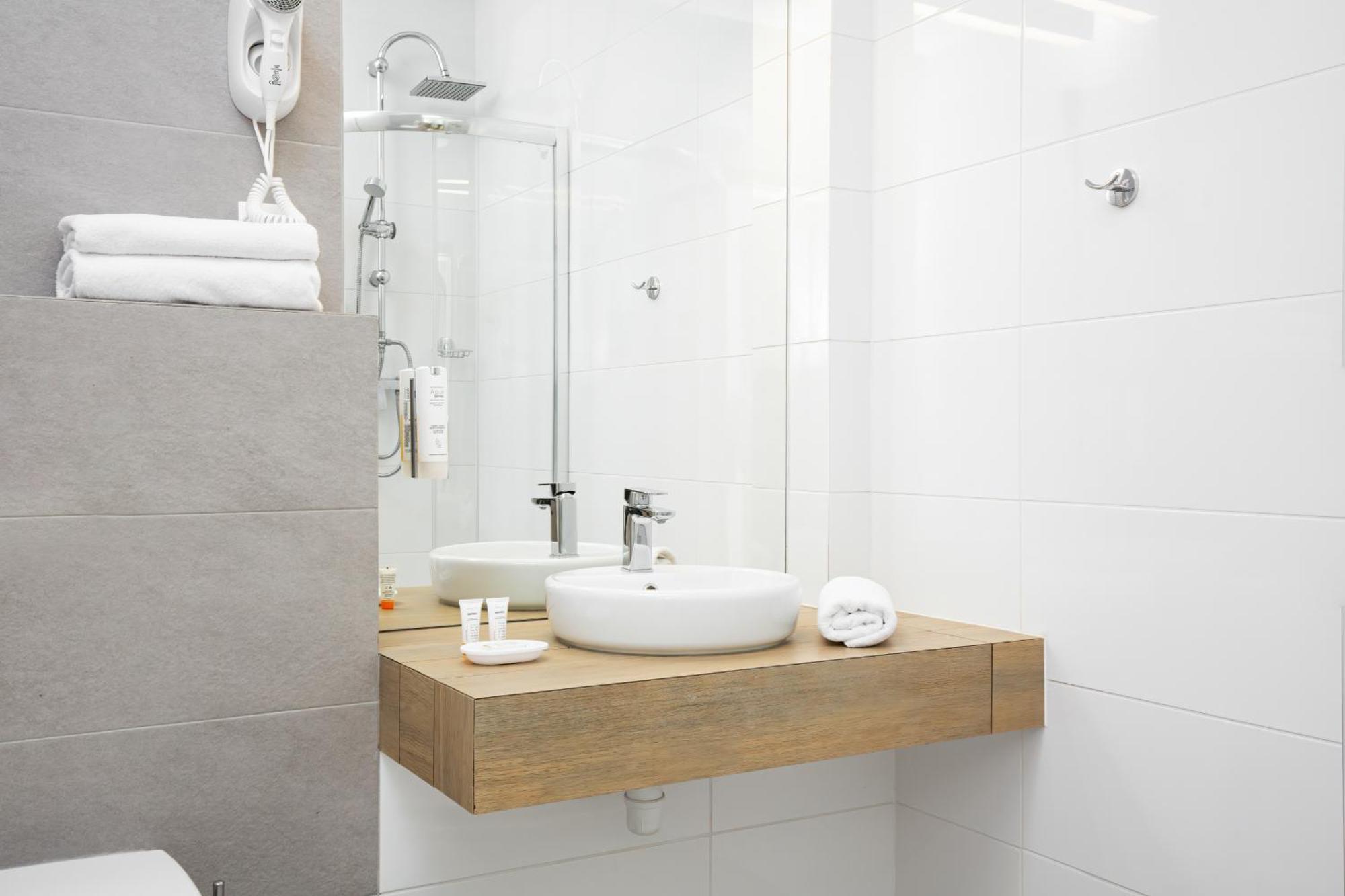 Varsovia Apartments Warsaw By Noclegi Renters Extérieur photo